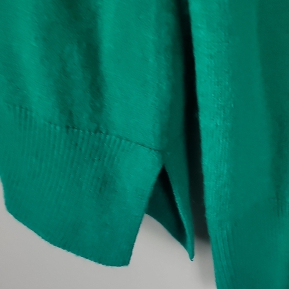Carolyn Taylor Chic Pablo Pepper Green Button Mock Neck Sweater NEW - Picture 6 of 10